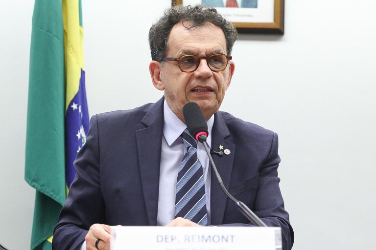 ↑ Projeto de autoria do deputado federal Reimont (PT-RJ), sancionado pelo presidente Lula, amplia a proteção às vítimas e reforça as políticas públicas de combate ao trabalho análogo à escravidão.
Foto: Vinicius Loures