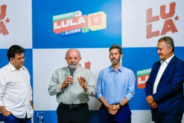 Pres lula fala com imprensa ricardostuckert